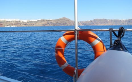 passeio de barco em Santorini
